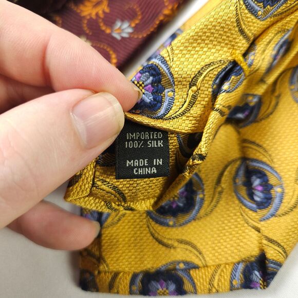 2 Jos A Bank Signature Collection Floral Flower Silk Ties - Picture 6 of 10